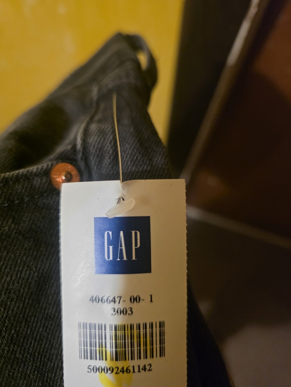 GAP Wide-Leg High-Rise Jeans — Black - Picture 4 of 5